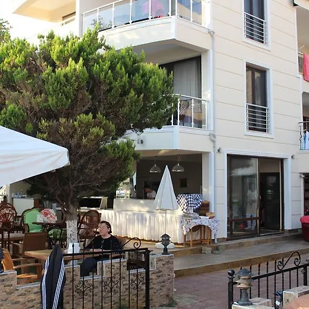 מלון דירות Zafer Ayvalı